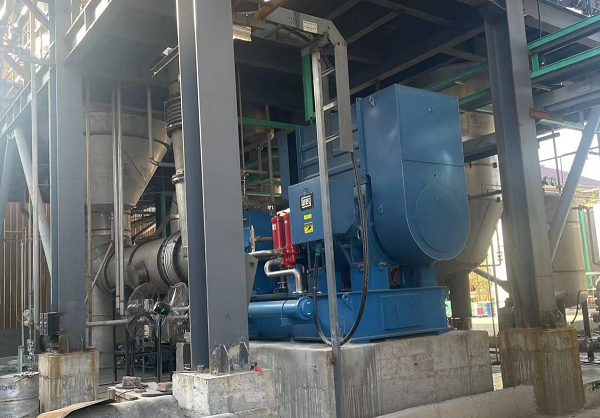 圖1-1 壓縮機1現(xiàn)場圖